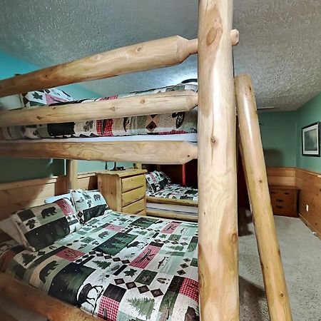 Above The Clouds, 4 Bedrooms, Pool Access, Private, Gaming, Sleeps 16 ガトリンバーグ エクステリア 写真