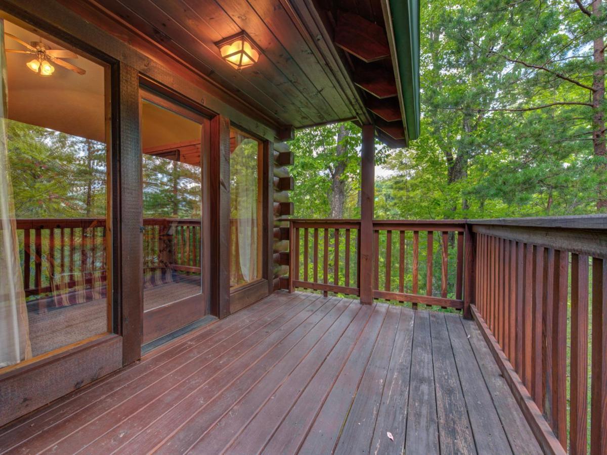 Above The Clouds, 4 Bedrooms, Pool Access, Private, Gaming, Sleeps 16 ガトリンバーグ エクステリア 写真