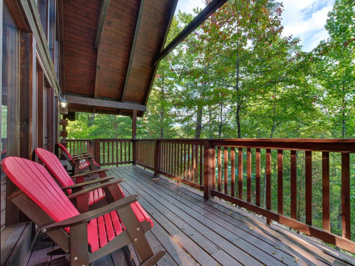 Above The Clouds, 4 Bedrooms, Pool Access, Private, Gaming, Sleeps 16 ガトリンバーグ エクステリア 写真