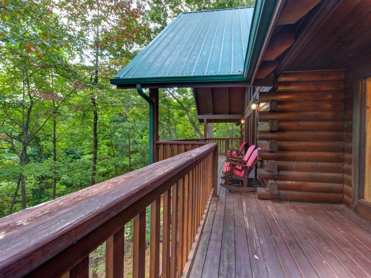 Above The Clouds, 4 Bedrooms, Pool Access, Private, Gaming, Sleeps 16 ガトリンバーグ エクステリア 写真