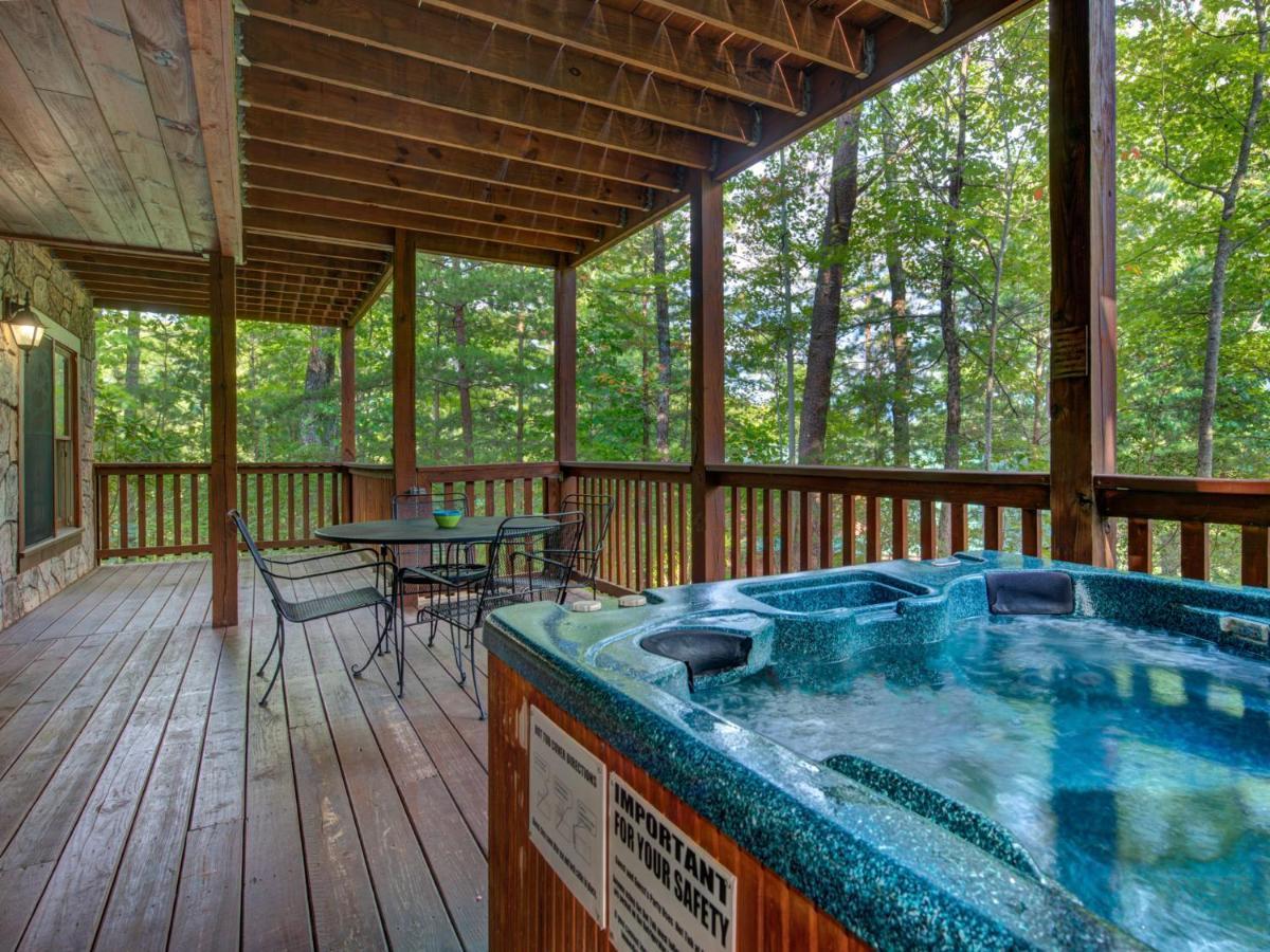 Above The Clouds, 4 Bedrooms, Pool Access, Private, Gaming, Sleeps 16 ガトリンバーグ エクステリア 写真