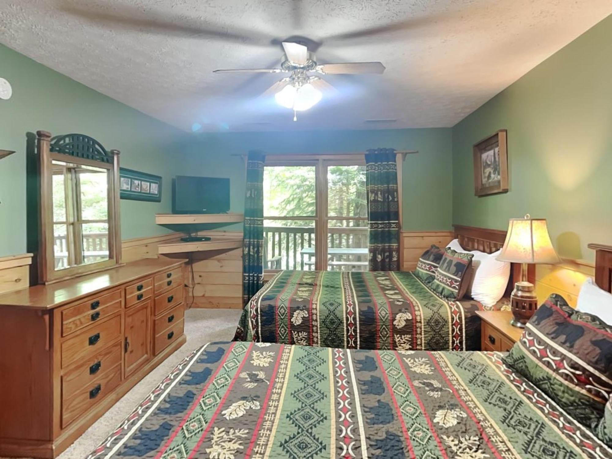 Above The Clouds, 4 Bedrooms, Pool Access, Private, Gaming, Sleeps 16 ガトリンバーグ エクステリア 写真