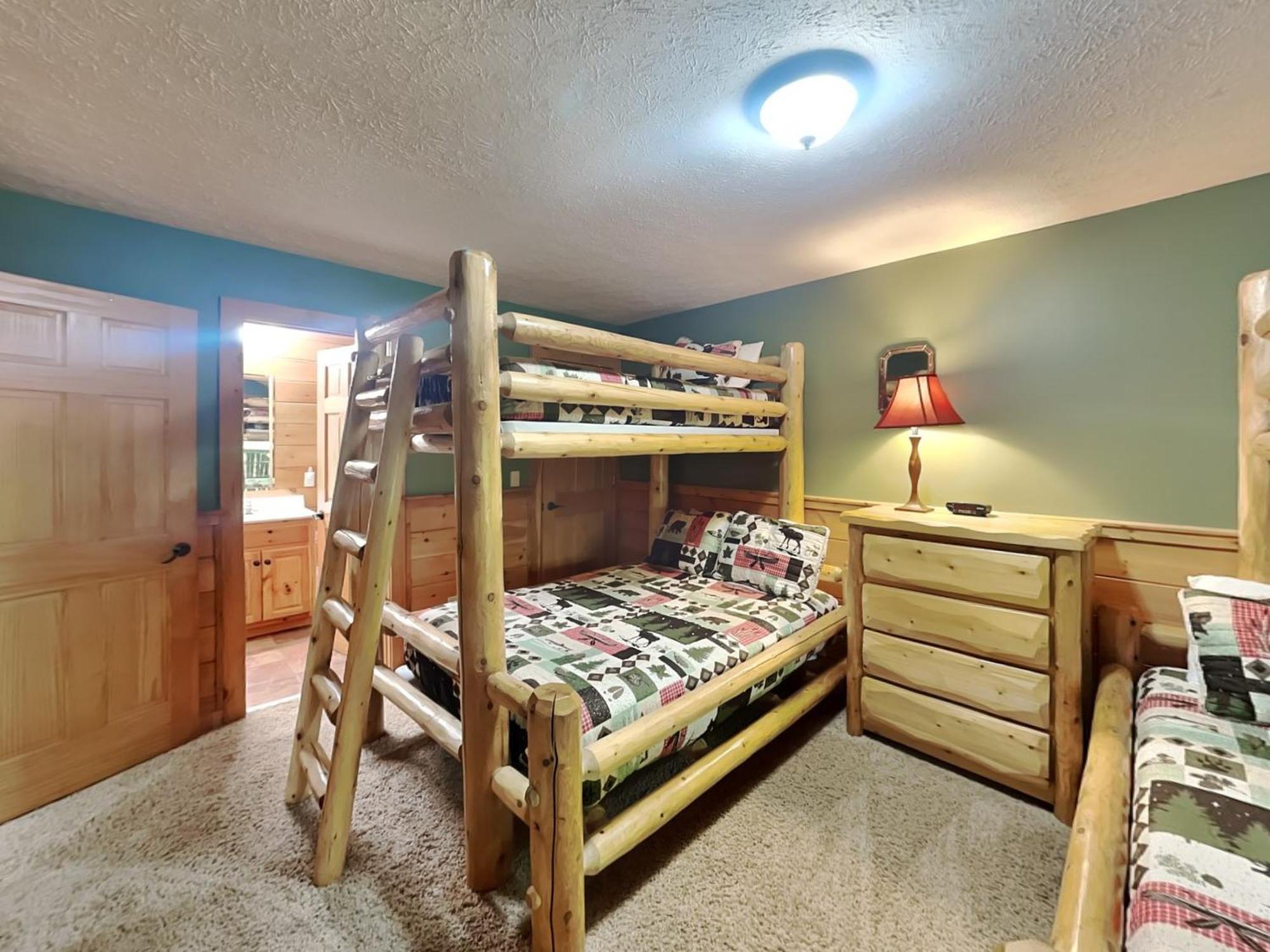 Above The Clouds, 4 Bedrooms, Pool Access, Private, Gaming, Sleeps 16 ガトリンバーグ エクステリア 写真