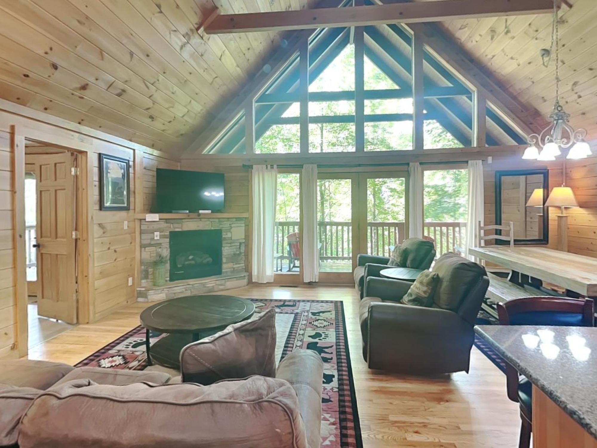Above The Clouds, 4 Bedrooms, Pool Access, Private, Gaming, Sleeps 16 ガトリンバーグ エクステリア 写真