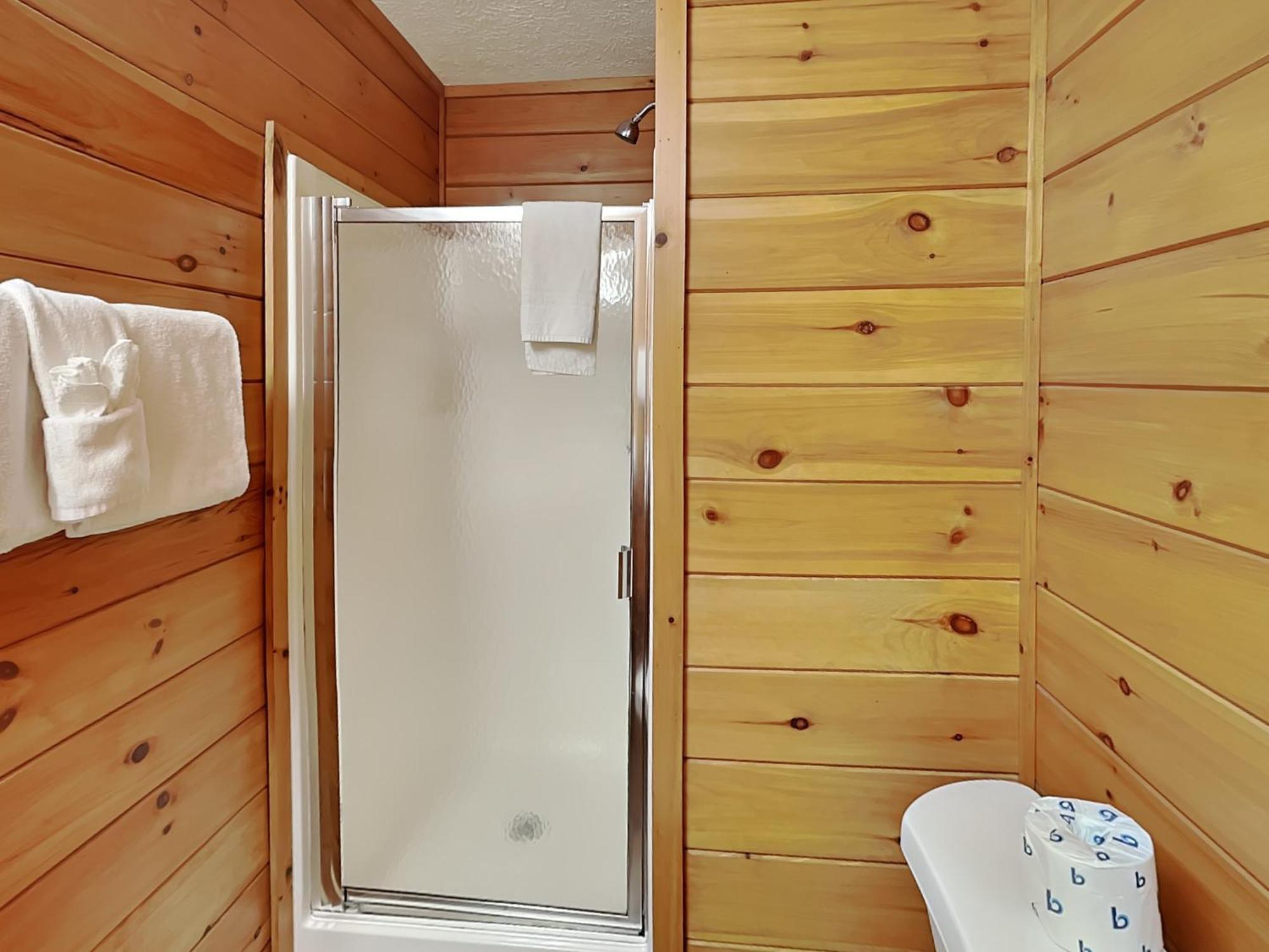Above The Clouds, 4 Bedrooms, Pool Access, Private, Gaming, Sleeps 16 ガトリンバーグ エクステリア 写真