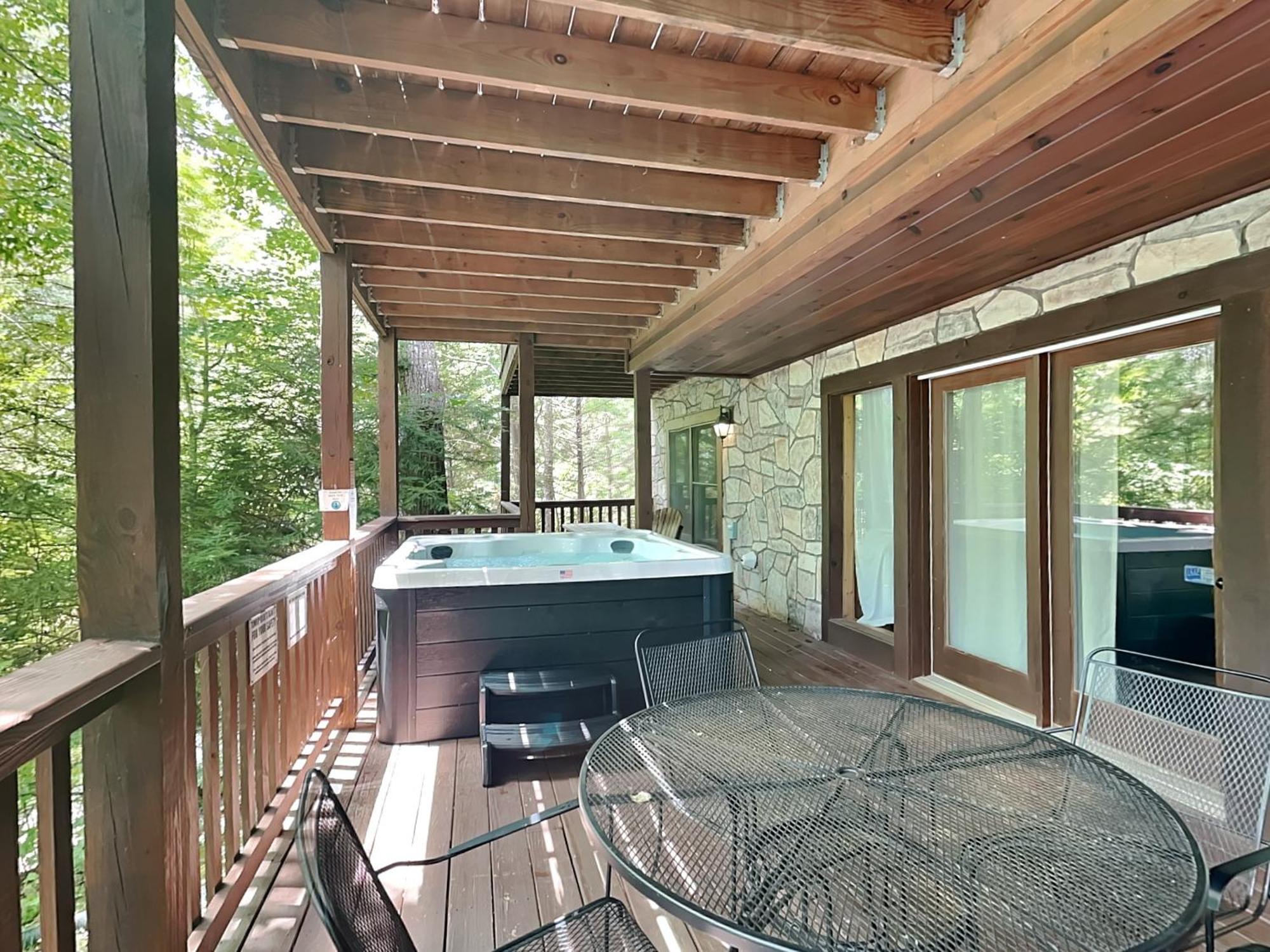 Above The Clouds, 4 Bedrooms, Pool Access, Private, Gaming, Sleeps 16 ガトリンバーグ エクステリア 写真